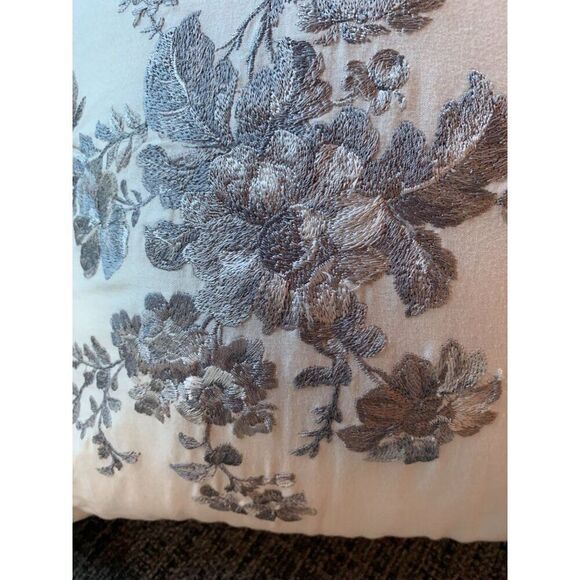 Laura Ashley Decorative Pillow Set‎ Of 2 Stripe & Floral Design Cotton Polyester - Picture 7 of 11